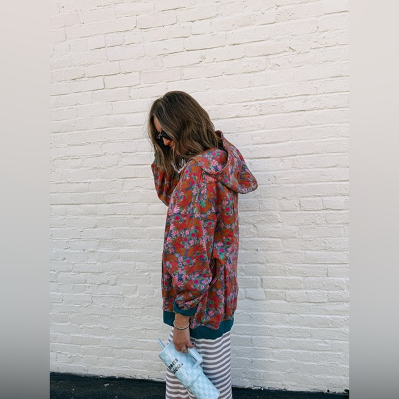 NATURAL LIFE OVERSIZED PRINTED FLORAL HOODIE - Picture 14 of 14